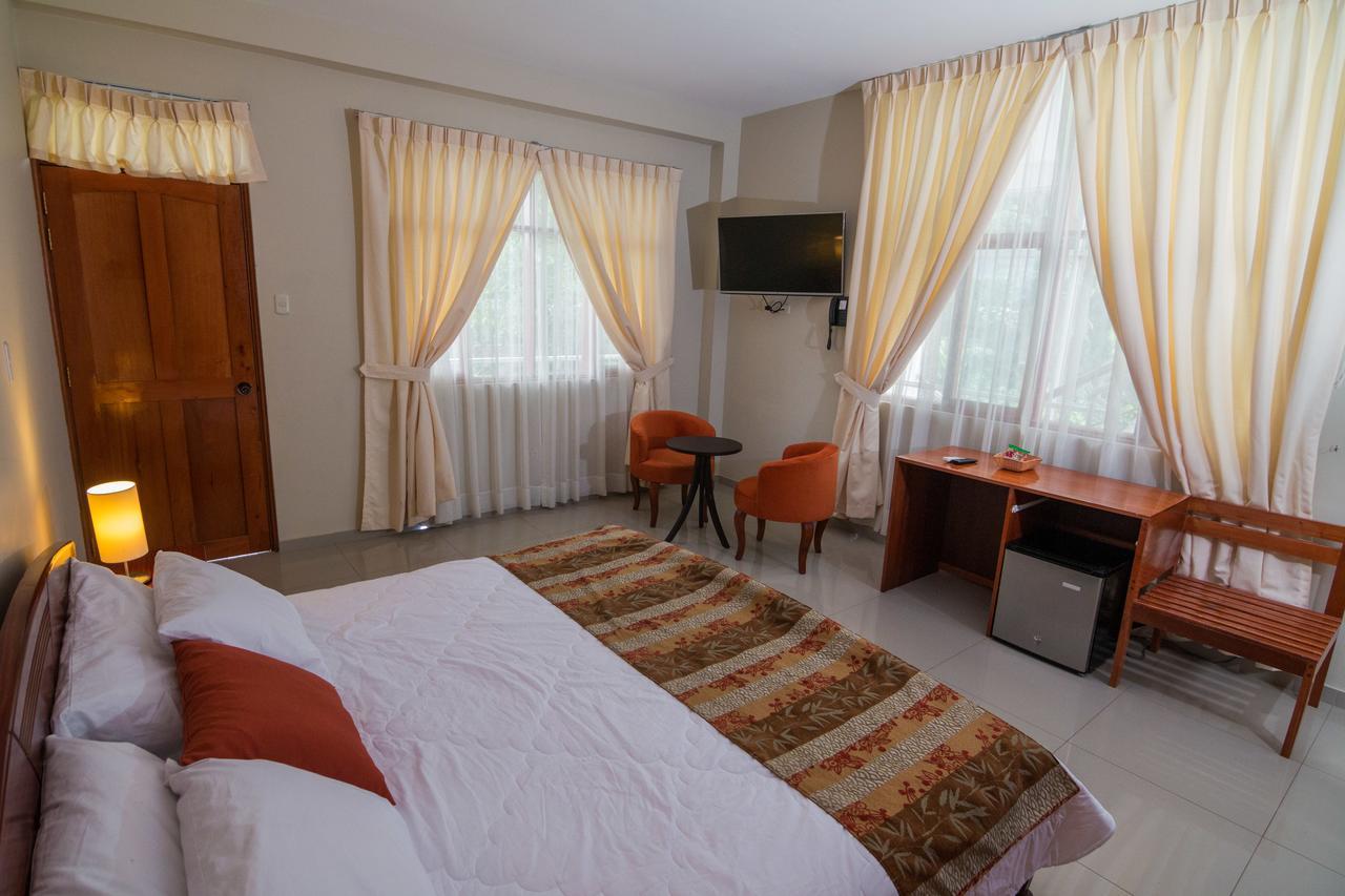 La Floresta Tarapoto Hostal エクステリア 写真