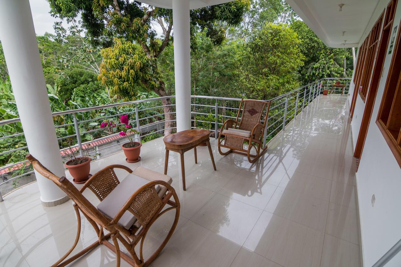 La Floresta Tarapoto Hostal エクステリア 写真